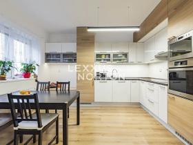 Prodej bytu 2+kk, Praha - Modřany, K Vystrkovu, 65 m2