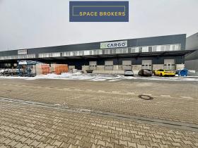 Pronájem skladu, Hradec Králové, 1601 m2