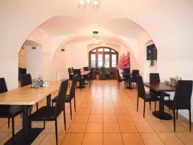 Pronájem restaurace, Dobřany, Náměstí T. G. M., 120 m2