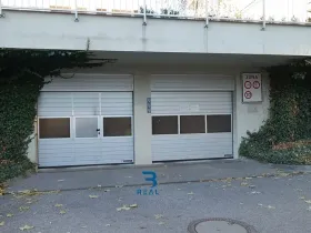 Pronájem garážového stání, Praha - Dejvice, Heinemannova, 13 m2