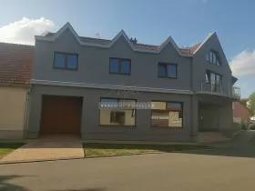 Pronájem kanceláře, Šlapanice, 293 m2