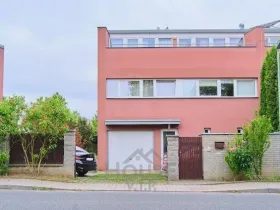 Prodej rodinného domu, Jenštejn, Hradní, 230 m2