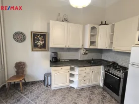 Pronájem bytu 2+1, Karlovy Vary, nábřeží Jana Palacha, 69 m2