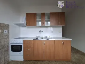 Pronájem bytu 1+1, Vysoký Chlumec, 33 m2