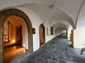 Pronájem obchodního prostoru, Praha - Malá Strana, Maltézské náměstí, 71 m2