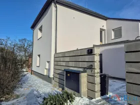 Pronájem bytu 3+kk, Radonice, Ligasova, 71 m2