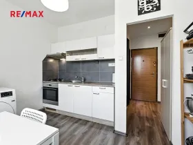 Pronájem bytu 1+1, Praha - Letňany, Chlebovická, 32 m2