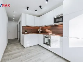 Pronájem bytu 3+1, Praha - Střížkov, Habartická, 61 m2