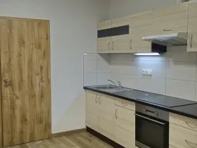 Pronájem bytu 2+1, Praha - Smíchov, Nádražní, 52 m2