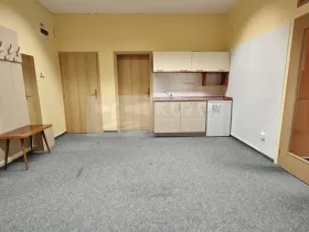 Pronájem kanceláře, Pečky, Chvalovická, 71 m2