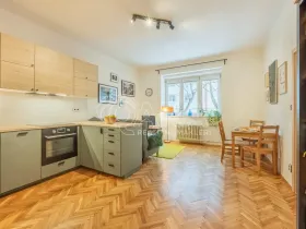 Prodej bytu 3+kk, Praha - Žižkov, Strážní, 72 m2