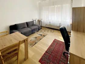 Pronájem bytu 1+kk, Praha, Slezská, 29 m2