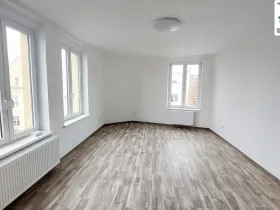Pronájem bytu 2+1, Cheb, Komenského, 75 m2