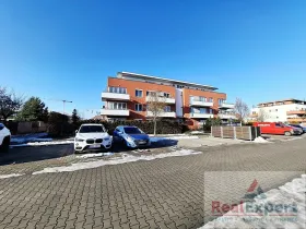 Prodej bytu 2+kk, Praha - Pitkovice, Lošáková, 67 m2