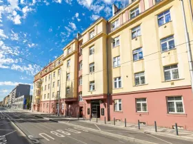 Prodej bytu 2+kk, Praha, Dělnická, 56 m2