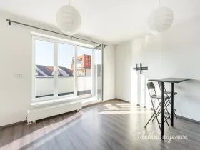 Pronájem bytu 1+kk, Přezletice, Pod Zahrady, 36 m2