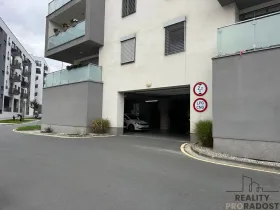 Pronájem garážového stání, Olomouc, Edmunda Husserla, 15 m2