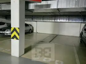 Pronájem garážového stání, Praha - Troja, Hnězdenská, 15 m2