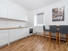 Prodej bytu 2+kk, Studená, nám. Sv. J. Nepomuckého, 51 m2