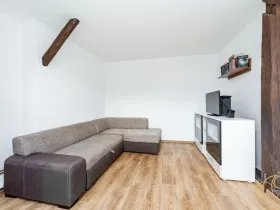 Prodej bytu 3+kk, Studená, nám. Sv. J. Nepomuckého, 117 m2