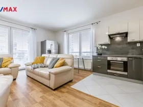 Prodej bytu 2+kk, Praha - Letňany, Kadečkové, 57 m2