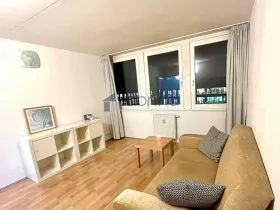 Pronájem bytu 2+kk, Praha, Molákova, 42 m2