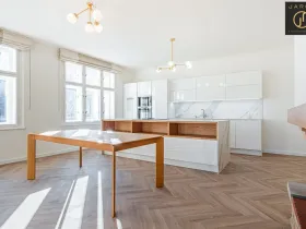 Prodej bytu 4+kk, Praha - Dejvice, V Šáreckém údolí, 121 m2