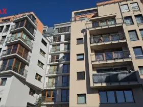 Pronájem bytu 2+kk, Karlovy Vary, Na Vyhlídce, 52 m2