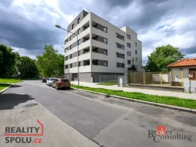 Pronájem bytu 2+kk, Plzeň - Doubravka, Na Kovárně, 44 m2