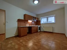 Pronájem bytu 2+1, Cheb, Hálkova, 52 m2