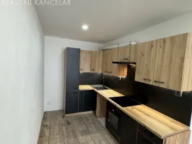 Pronájem bytu 2+kk, Králův Dvůr, Nad Stadionem, 40 m2