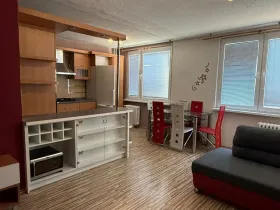 Pronájem bytu 3+1, Pardubice, kpt. Bartoše, 71 m2