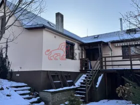 Prodej rodinného domu, Lopeník, 250 m2