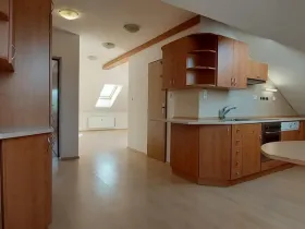 Pronájem bytu 2+1, Valašské Meziříčí, Máchova, 86 m2