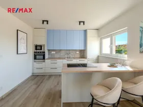 Prodej bytu 4+kk, Hradec Králové, Meruňková, 86 m2