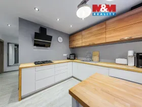 Prodej bytu 3+1, Loket, Mírová, 72 m2