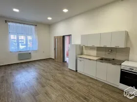 Pronájem bytu 1+kk, Pohořelice, Hybešova, 36 m2