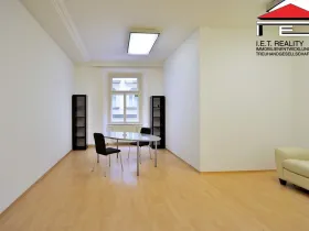 Pronájem kanceláře, Praha - Nové Město, Zlatnická, 29 m2