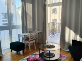 Pronájem bytu 1+kk, Praha - Vinohrady, Záhřebská, 30 m2
