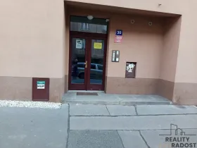 Pronájem bytu 2+1, Praha, Doudova, 64 m2