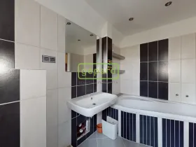 Prodej bytu 2+1, Horní Slavkov, Dlouhá, 57 m2