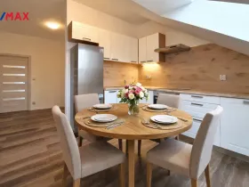 Prodej bytu 2+1, Lochovice, 64 m2