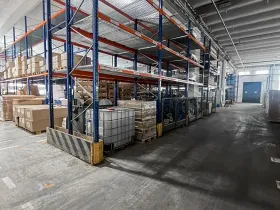 Pronájem skladu, Liberec, Bánskobystrická, 6000 m2