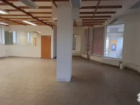 Pronájem obchodního prostoru, Boskovice, nám. Dr. Snětiny, 100 m2