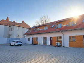Prodej rodinného domu, Stochov, náměstí u dubu, 96 m2