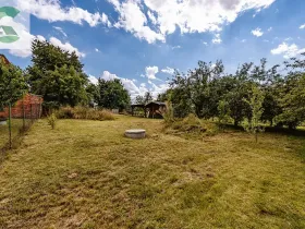 Prodej pozemku pro bydlení, Charváty, 863 m2