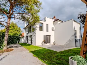 Prodej vícegeneračního domu, Praha - Velká Chuchle, Starolázeňská, 334 m2