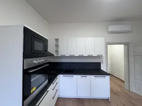 Pronájem bytu 1+kk, Praha - Střešovice, Na Petynce, 26 m2