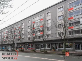 Prodej bytu 2+1, Hradec Králové - Pražské Předměstí, Gočárova třída, 72 m2