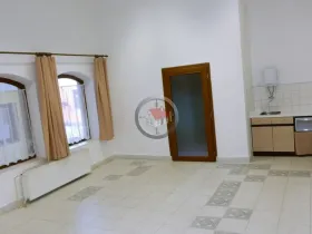 Pronájem bytu 1+kk, Moravské Budějovice, nám. ČSA, 40 m2